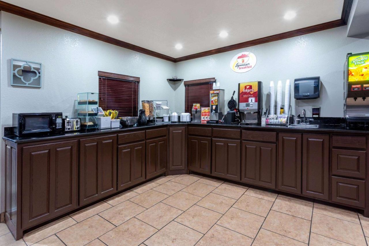 Super 8 By Wyndham Tx 3*